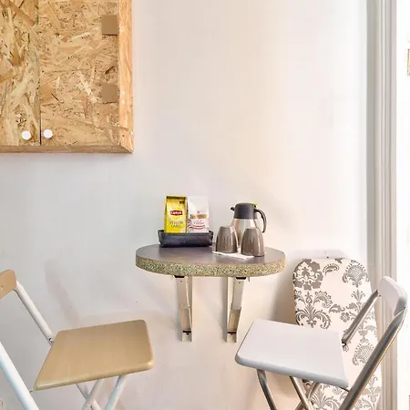 Bright Studio Just A Stone's Throw From The Bataclan Apartment *